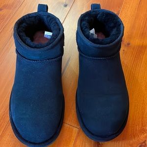 UGG ULTRA MINI